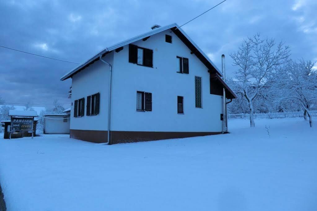 Pansion Izvor Hotel Korenica Exterior photo